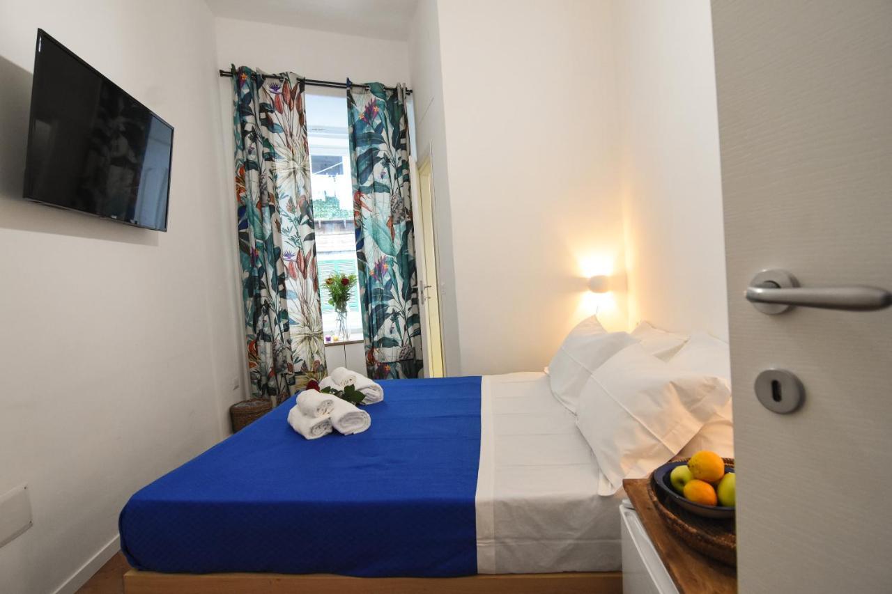 La Dimora Di Artemide B&B Napoli Bagian luar foto