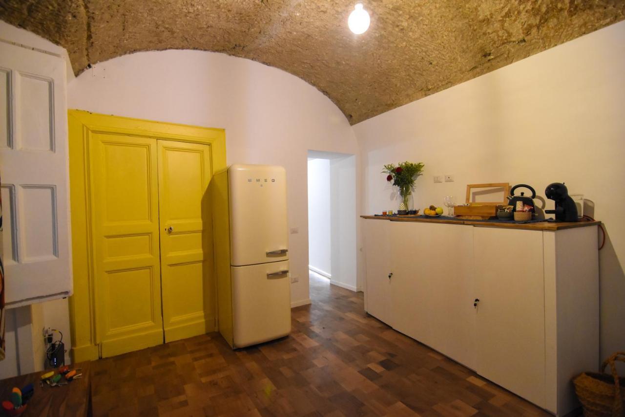 La Dimora Di Artemide B&B Napoli Bagian luar foto