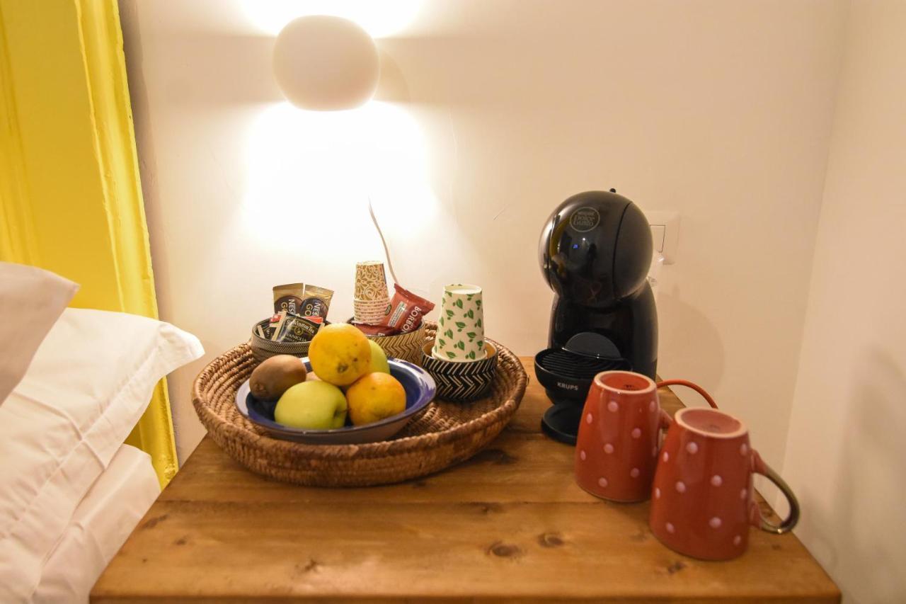 La Dimora Di Artemide B&B Napoli Bagian luar foto