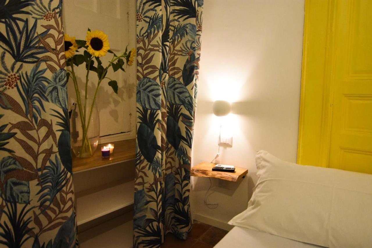 La Dimora Di Artemide B&B Napoli Bagian luar foto