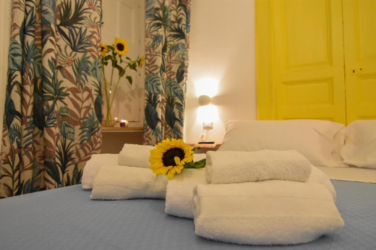 La Dimora Di Artemide B&B Napoli Bagian luar foto