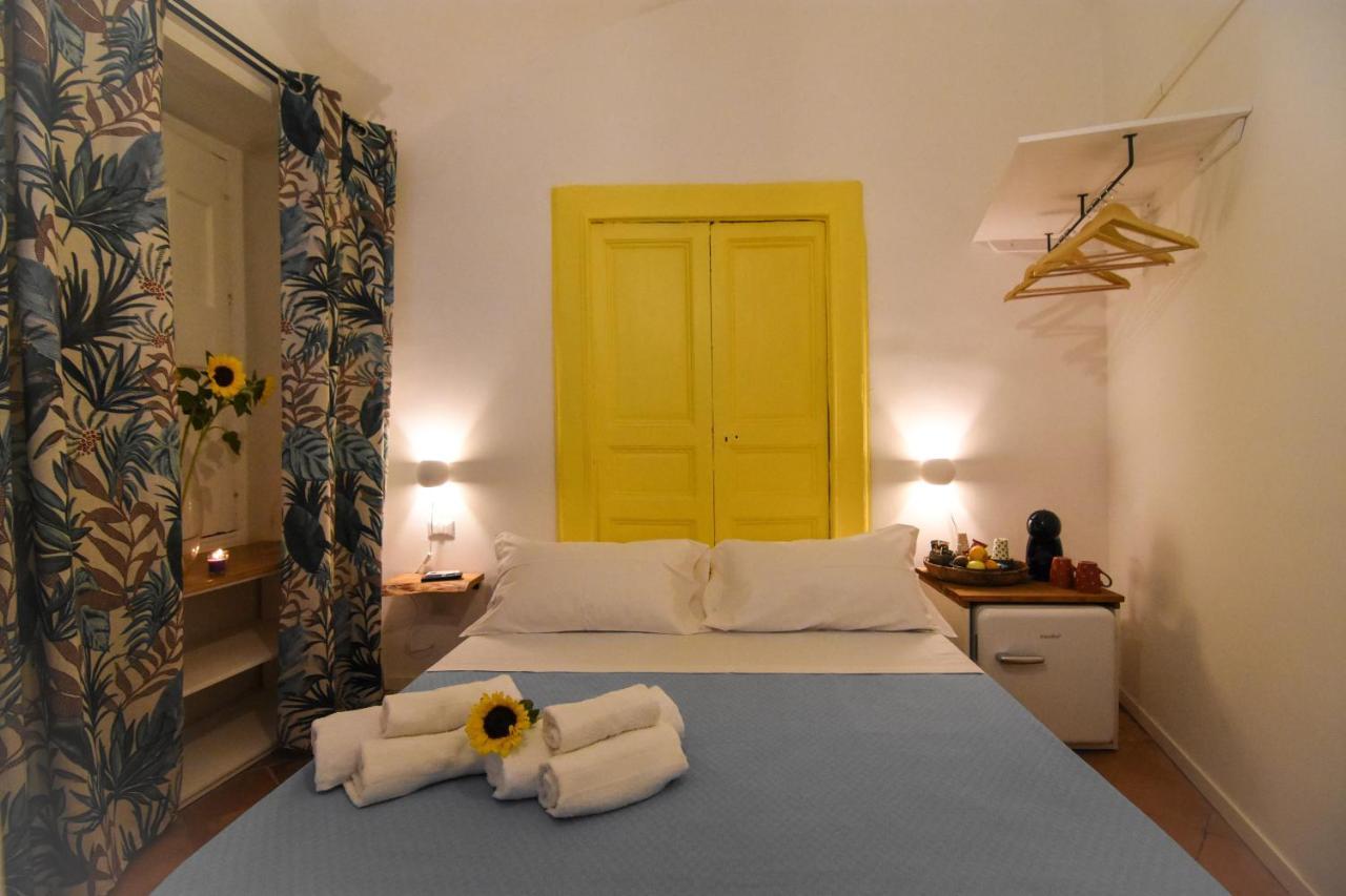 La Dimora Di Artemide B&B Napoli Bagian luar foto