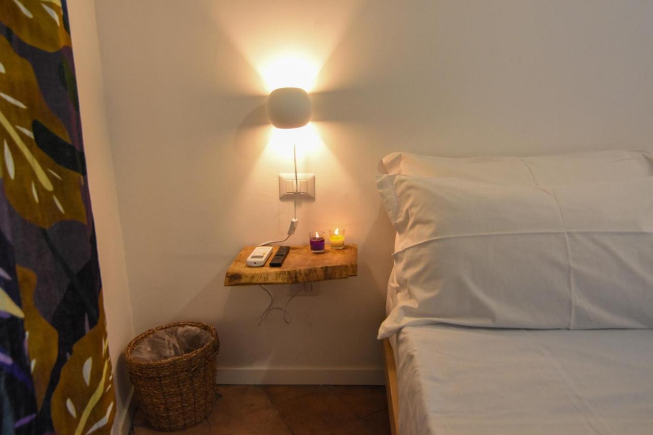 La Dimora Di Artemide B&B Napoli Bagian luar foto