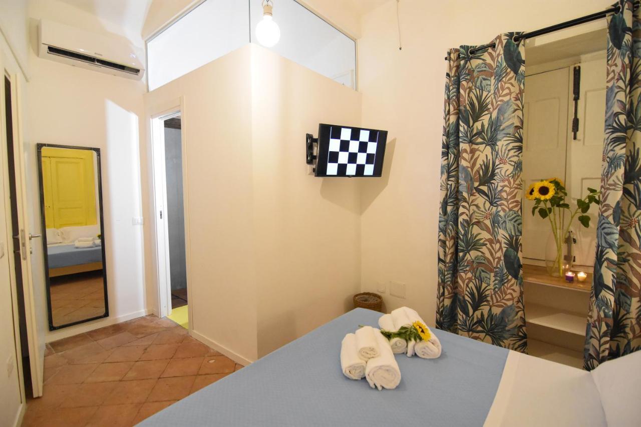 La Dimora Di Artemide B&B Napoli Bagian luar foto