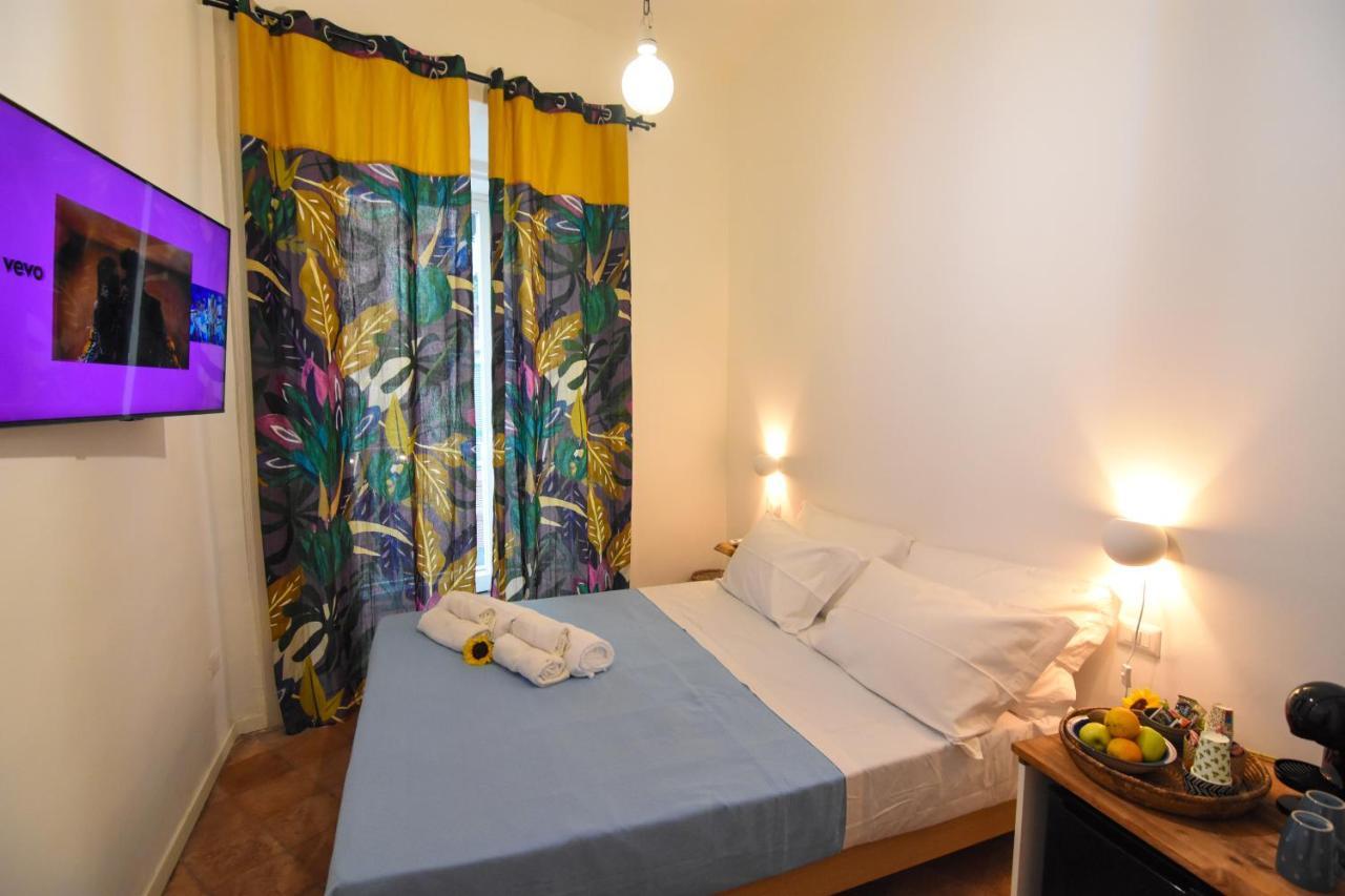 La Dimora Di Artemide B&B Napoli Bagian luar foto