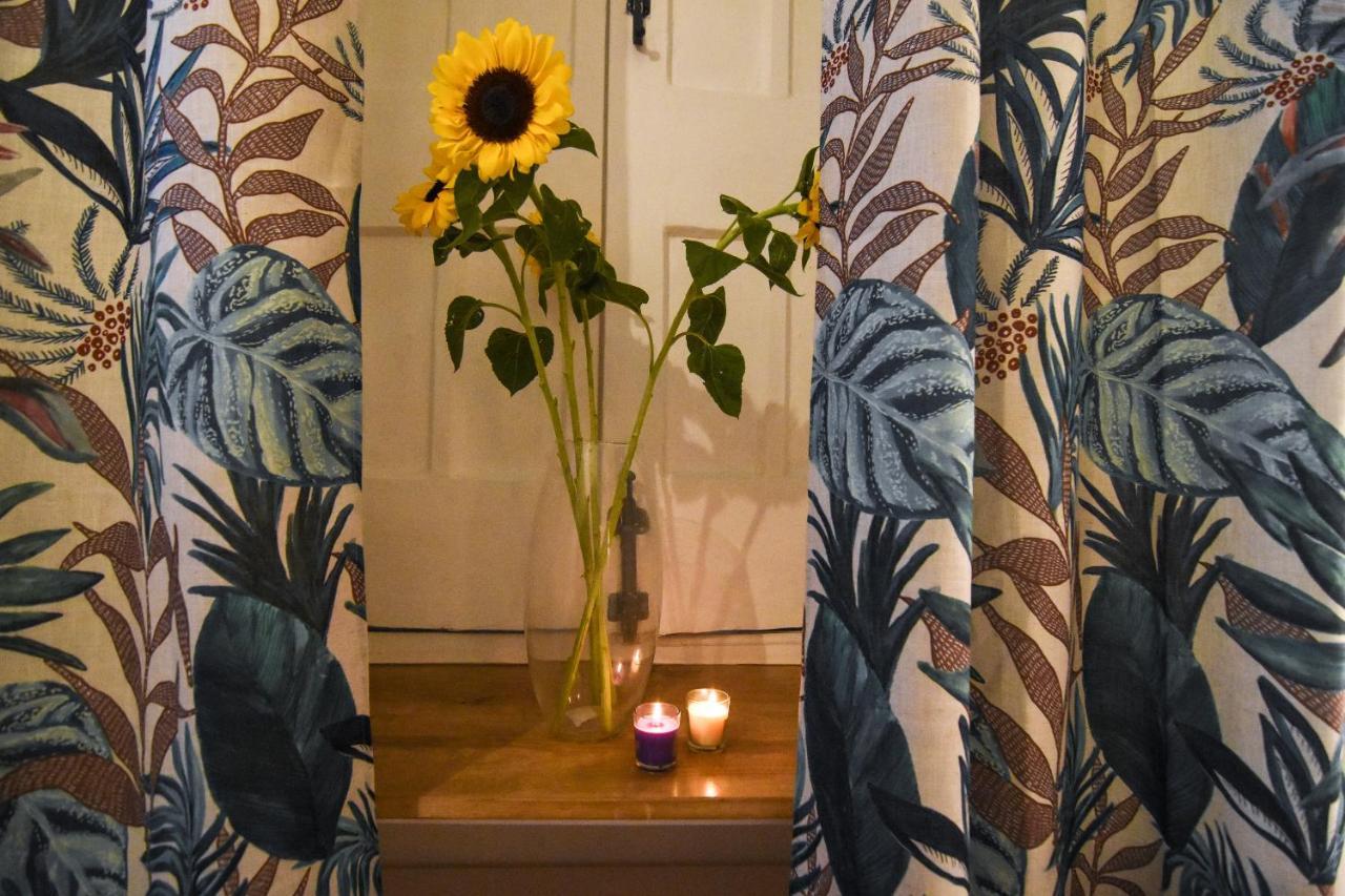 La Dimora Di Artemide B&B Napoli Bagian luar foto