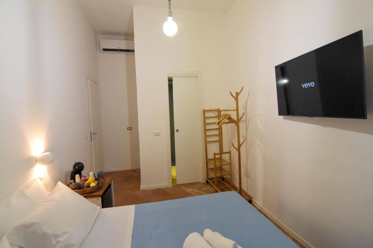 La Dimora Di Artemide B&B Napoli Bagian luar foto